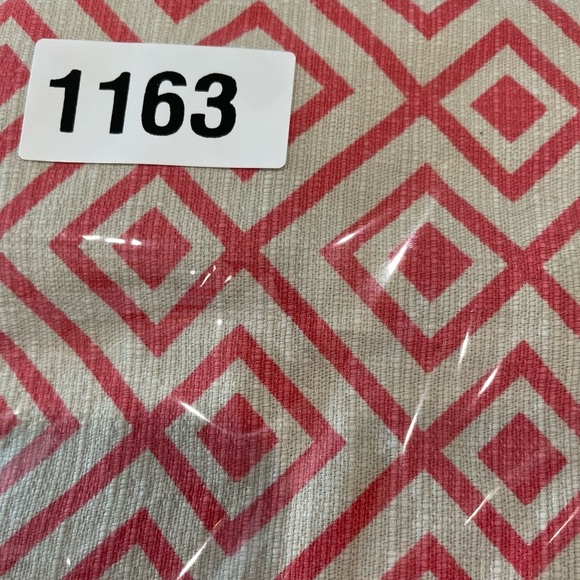 Ann Taylor Pencil Skirt Size 10P Cream Red
Diamond Geometric Pattern Fully Lined - Picture 8 of 8